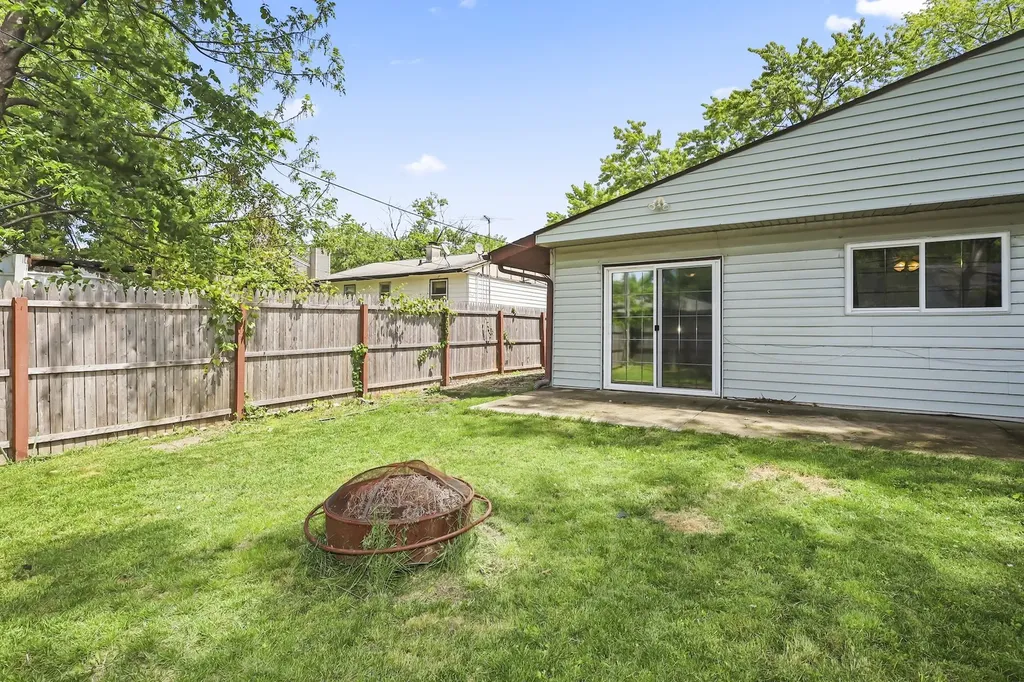 1613 Mary Ann Lane Lockport IL 60441