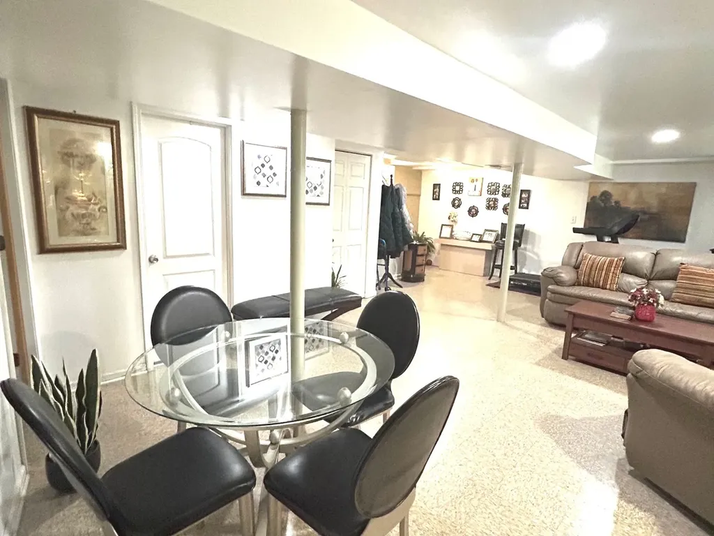 4626 South La Crosse Avenue Chicago IL 60638