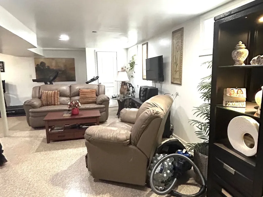 4626 South La Crosse Avenue Chicago IL 60638