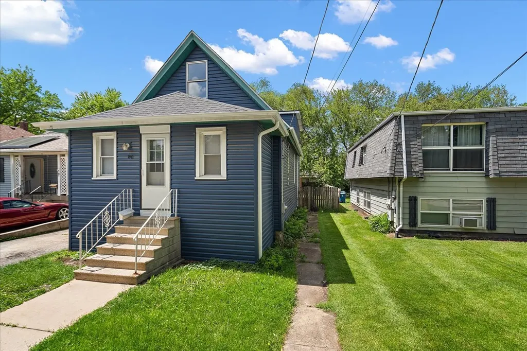 847 Bowditch Avenue Aurora IL 60506