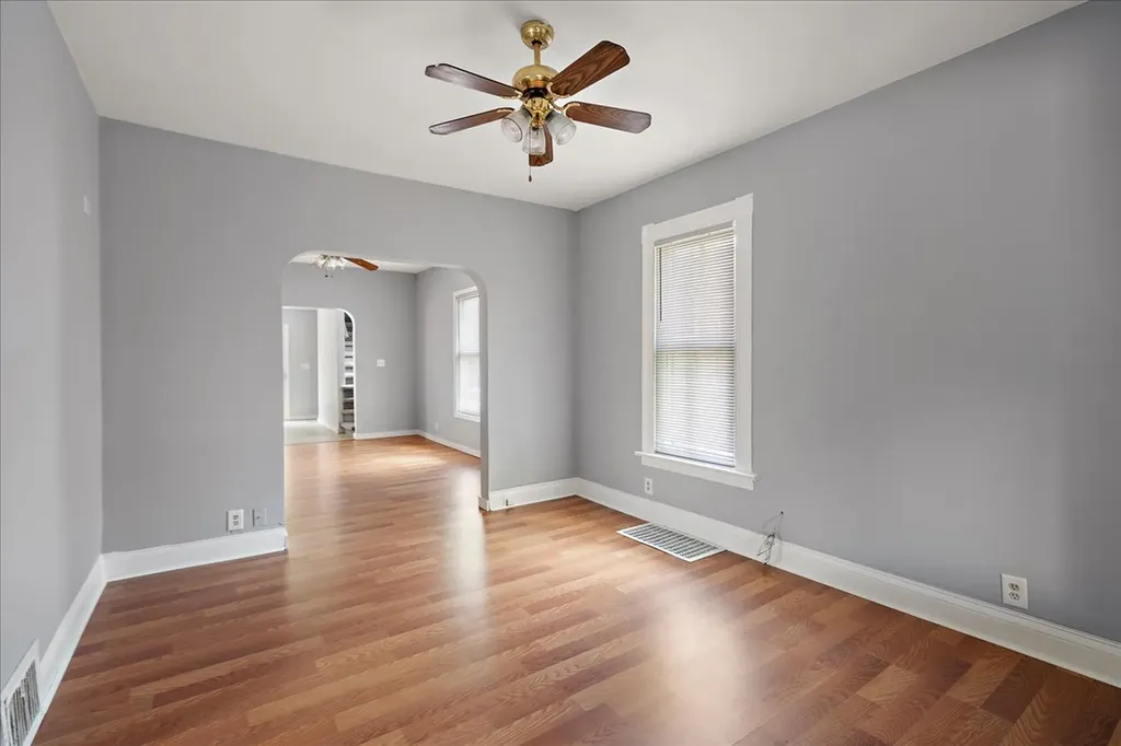 847 Bowditch Avenue Aurora IL 60506