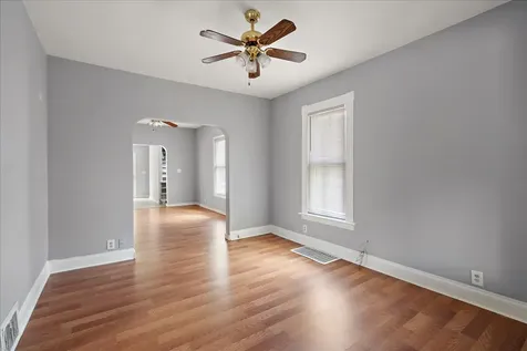 847 Bowditch Avenue Aurora IL 60506