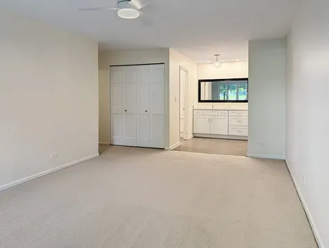453 Raintree Drive Glen Ellyn IL 60137