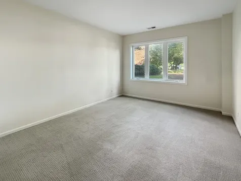 453 Raintree Drive Glen Ellyn IL 60137