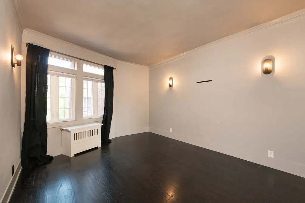 819 East 53rd Street Chicago IL 60615