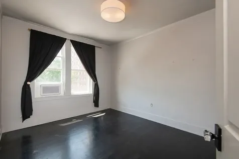 819 East 53rd Street Chicago IL 60615