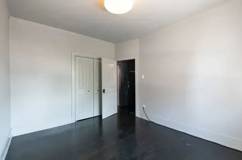 819 East 53rd Street Chicago IL 60615
