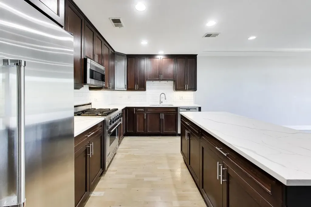 1915 West Diversey Parkway Chicago IL 60614