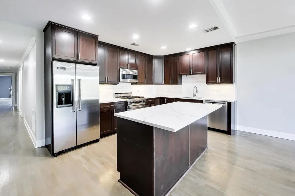 1915 West Diversey Parkway Chicago IL 60614