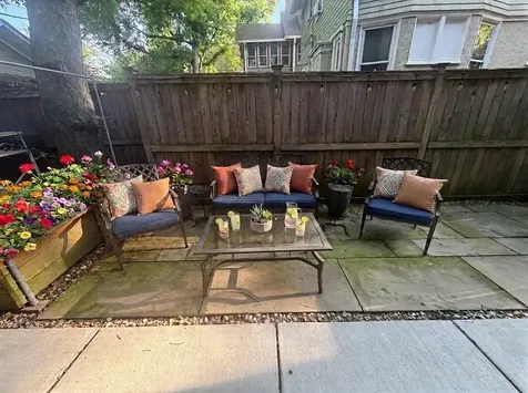 1009 Greenleaf Street Evanston IL 60202