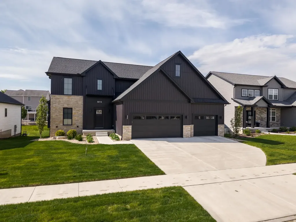 5013 Finlen Lane Bloomington IL 61705