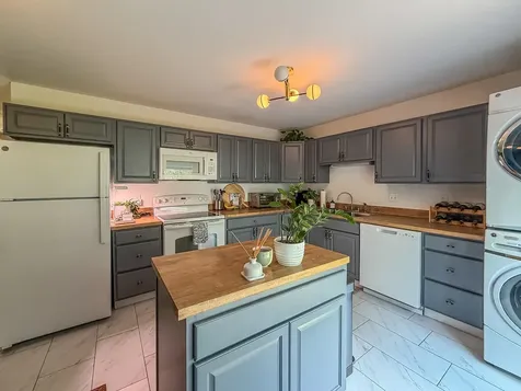 1116 Centennial Drive Champaign IL 61821