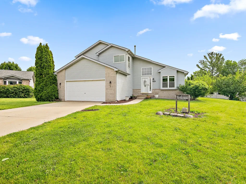 5301 Whisper Meadow Court Plainfield IL 60586