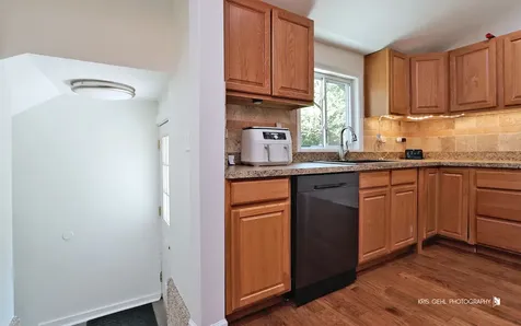 231 Oakdale Avenue Winthrop Harbor IL 60096