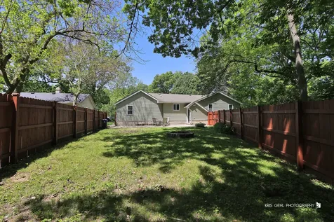 231 Oakdale Avenue Winthrop Harbor IL 60096