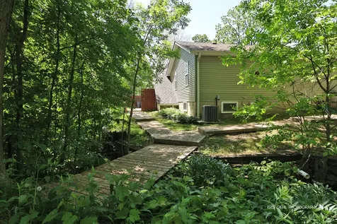 231 Oakdale Avenue Winthrop Harbor IL 60096
