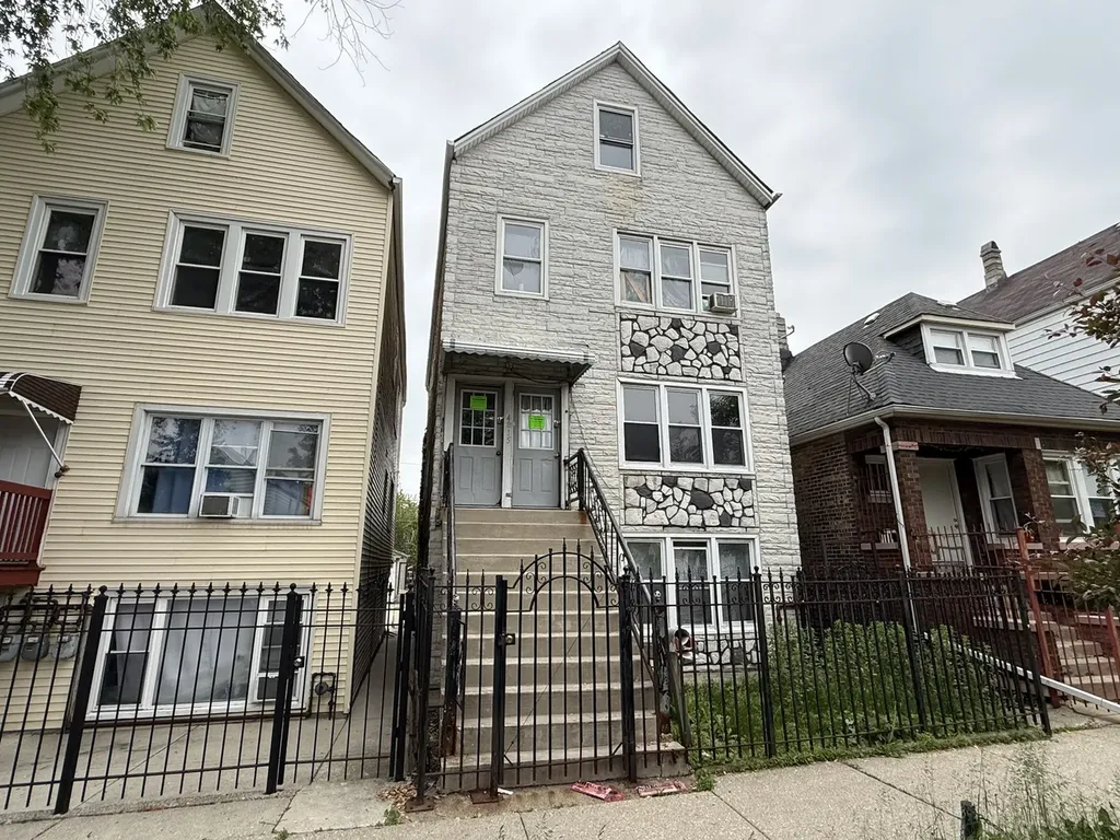 4815 South Winchester Avenue Chicago IL 60609