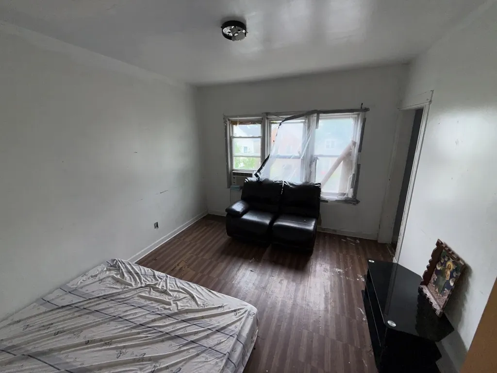 4815 South Winchester Avenue Chicago IL 60609