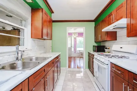 2521 Seminary Avenue Des Plaines IL 60016