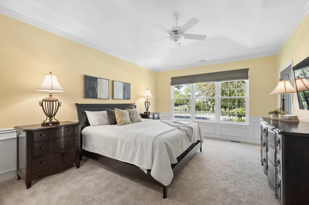2893 Bond Circle Naperville IL 60563