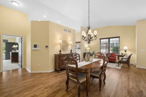 2893 Bond Circle Naperville IL 60563