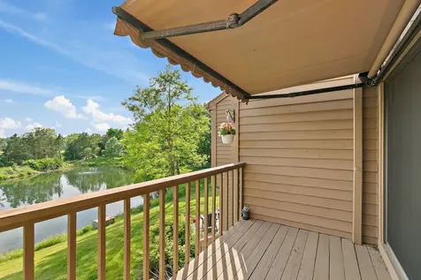 2360 Oak Hill Road Lake Barrington IL 60010