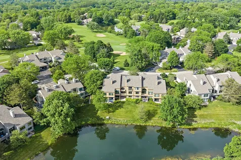 2360 Oak Hill Road Lake Barrington IL 60010
