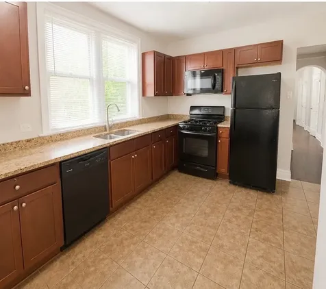 8146 South Maryland Avenue Chicago IL 60619
