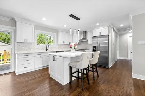 1570 Jefferson Road Hoffman Estates IL 60169