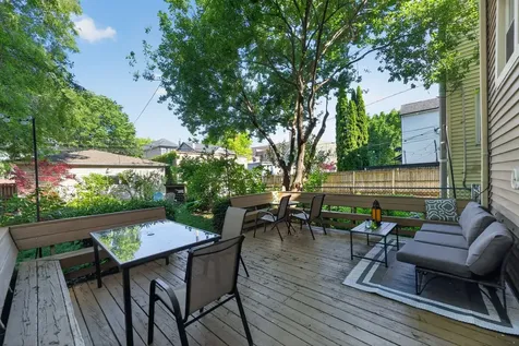 4327 North Damen Avenue Chicago IL 60618