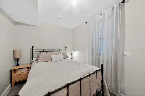 4327 North Damen Avenue Chicago IL 60618