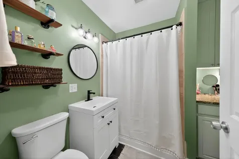 4327 North Damen Avenue Chicago IL 60618