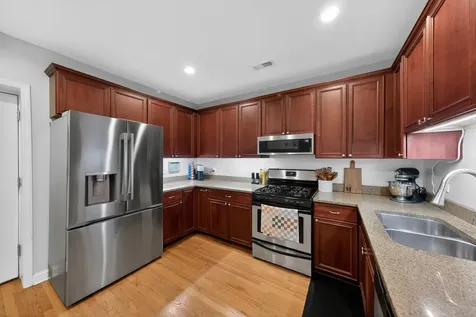 4327 North Damen Avenue Chicago IL 60618