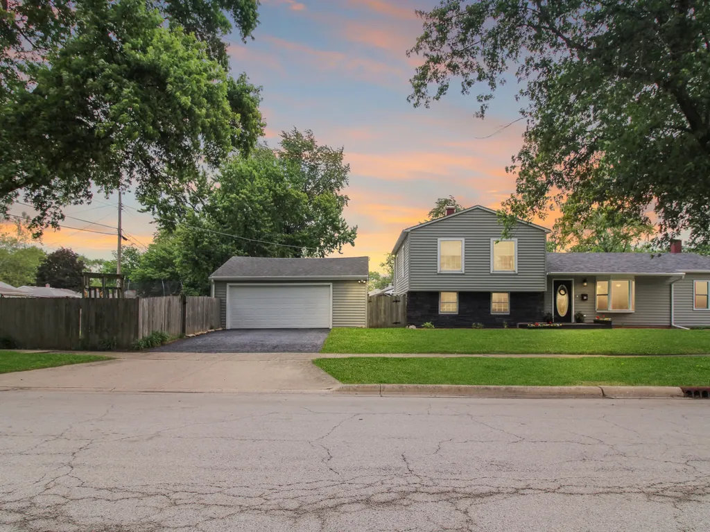 200 Inwood Drive Joliet IL 60435