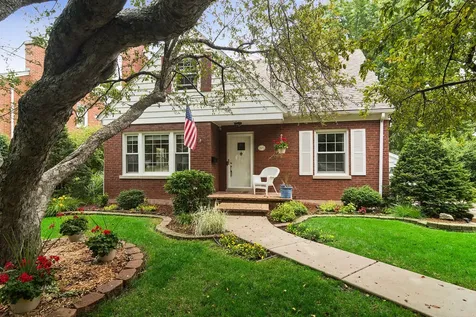 501 North Douglas Avenue Arlington Heights IL 60004