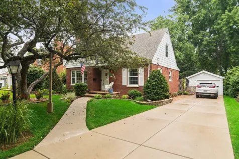 501 North Douglas Avenue Arlington Heights IL 60004