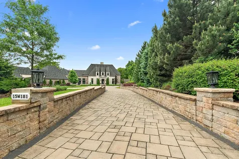 15w181 87TH Street Burr Ridge IL 60527