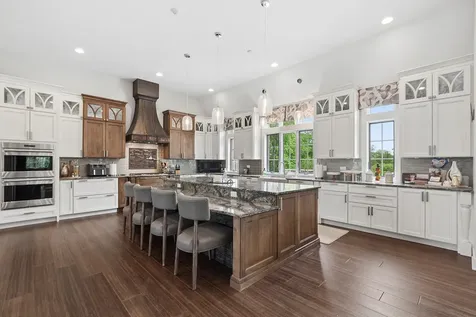 15w181 87TH Street Burr Ridge IL 60527