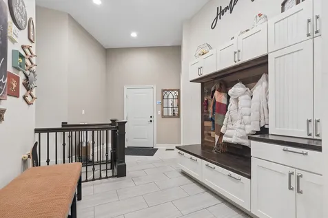 15w181 87TH Street Burr Ridge IL 60527