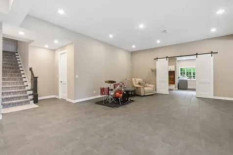 15w181 87TH Street Burr Ridge IL 60527