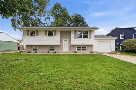 1311 Townley Drive Bloomington IL 61704