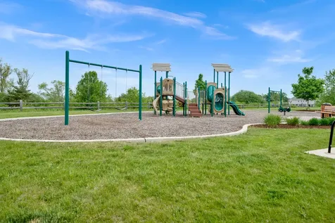 2867 Kessler Drive Mundelein IL 60060