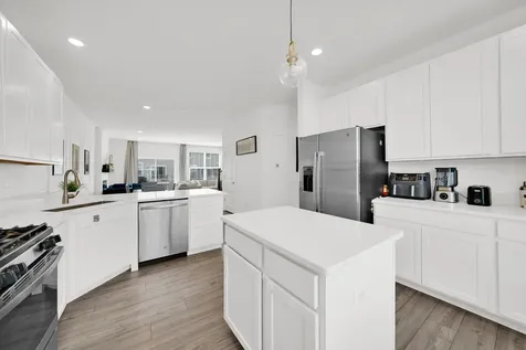 2867 Kessler Drive Mundelein IL 60060