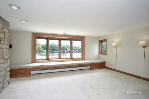 921 North River Road Mchenry IL 60051