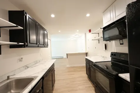 2230 South Goebbert Road Arlington Heights IL 60005