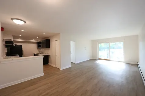 2230 South Goebbert Road Arlington Heights IL 60005