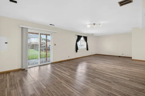 2520 Cedar Glen Drive N Lynwood IL 60411