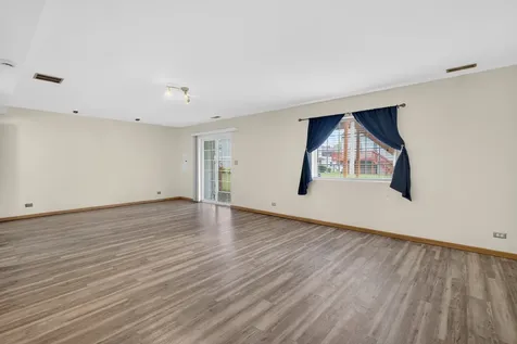 2520 Cedar Glen Drive N Lynwood IL 60411