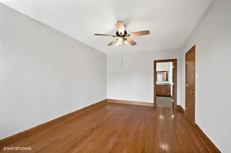 2717 West Argyle Street Chicago IL 60625