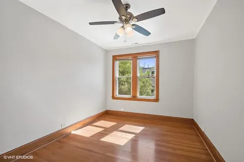 2717 West Argyle Street Chicago IL 60625